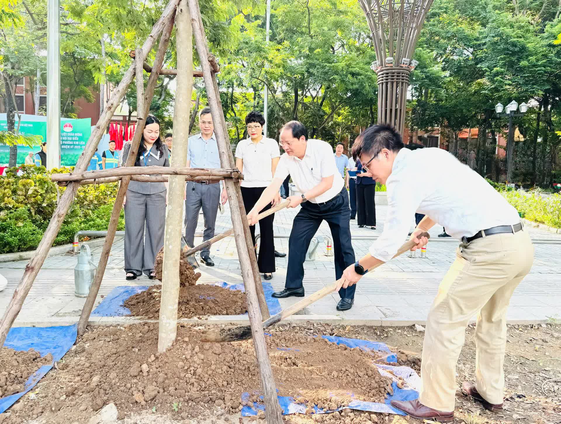 XÂY DỰNG PHƯỜNG KIM LIÊN “SÁNG - XANH - SẠCH - ĐẸP”- Ảnh 2.