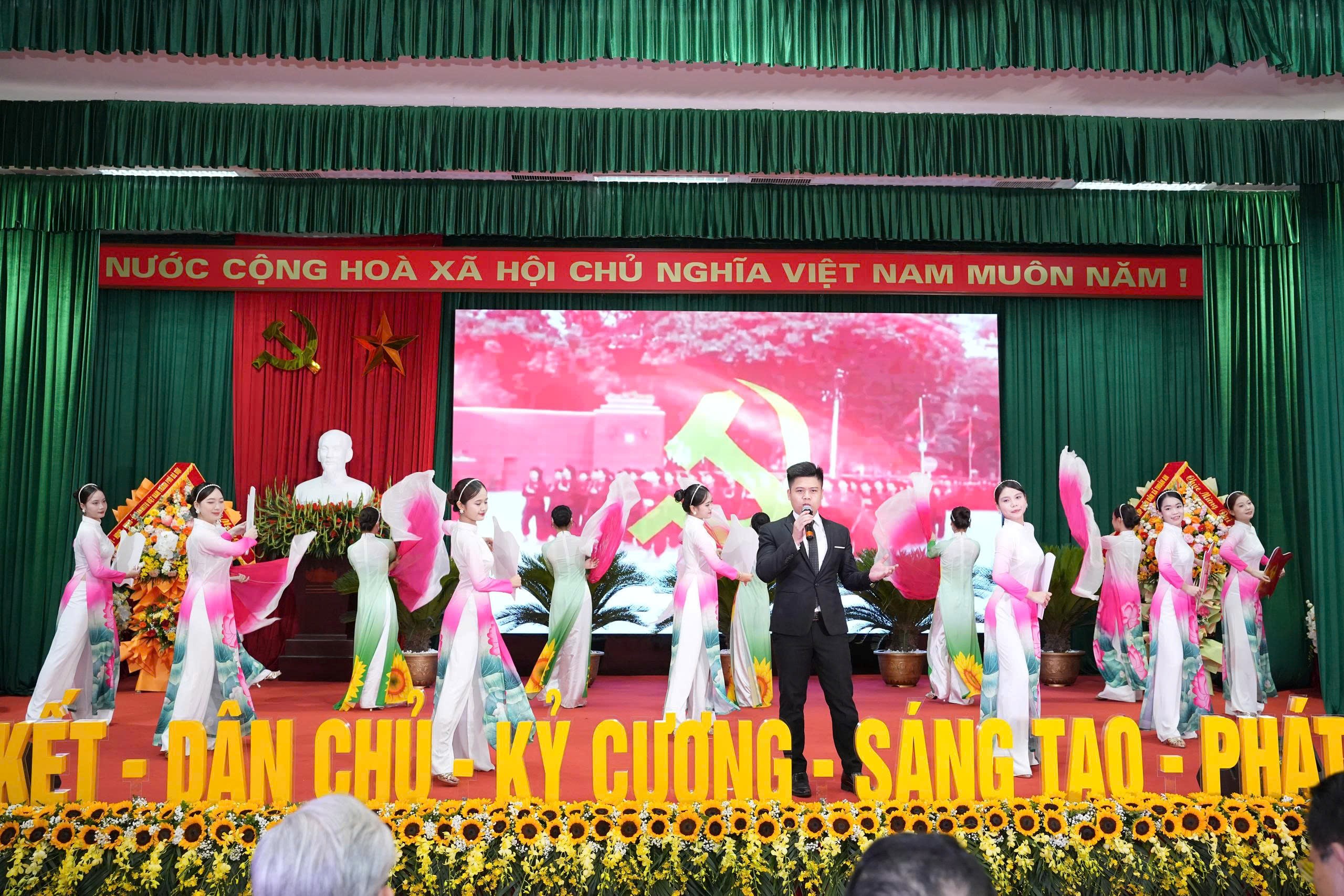 Đại hội đại biểu Đảng bộ xã Thuận An lần thứ I, nhiệm kỳ 2025 - 2030: Phấn đấu hoàn thành xuất sắc các nhiệm vụ chính trị trong nhiệm kỳ mới- Ảnh 15.