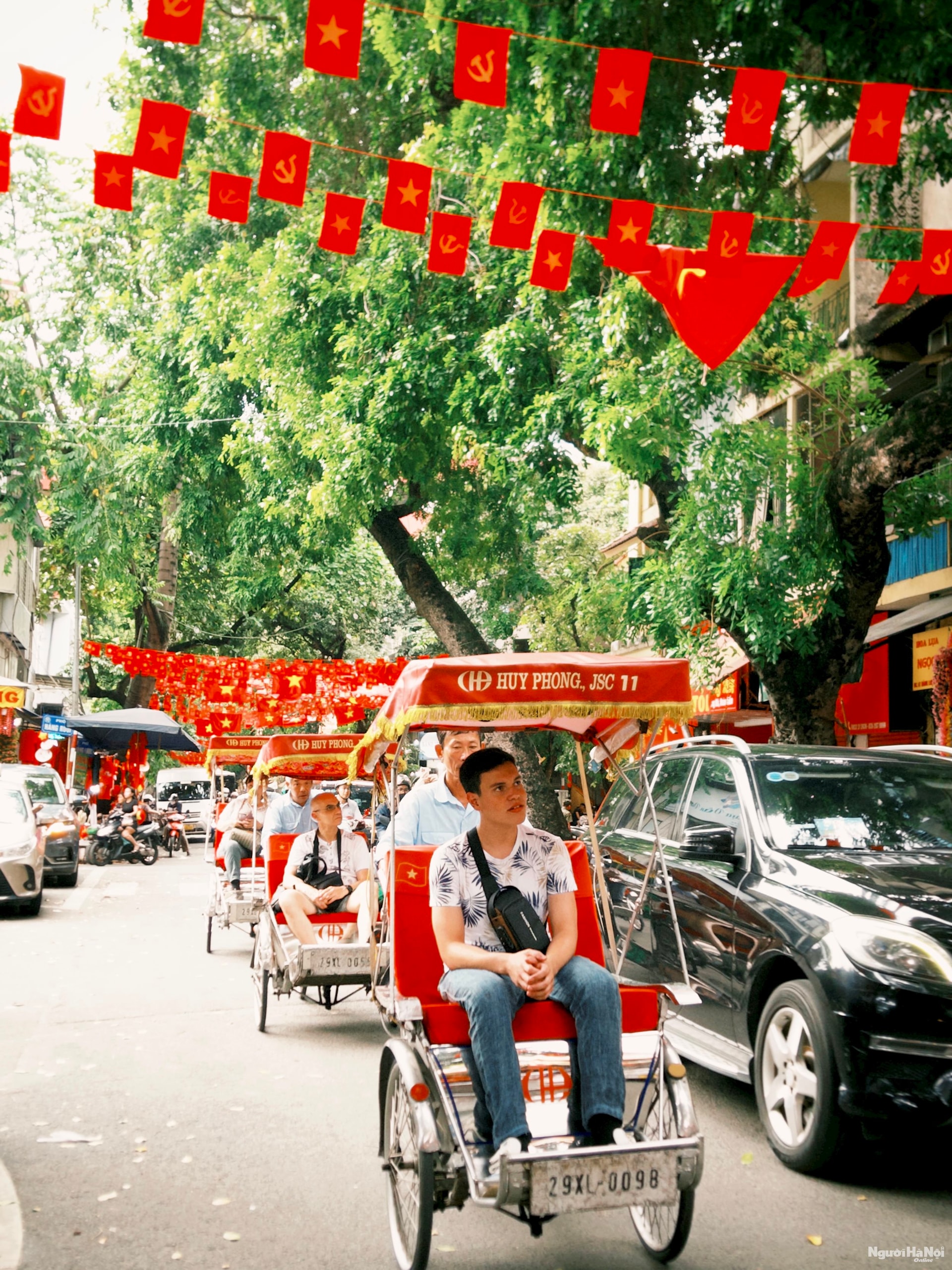 Hà Nội rực rỡ cờ hoa – Tự hào 80 năm mùa Thu cách mạng- Ảnh 5.