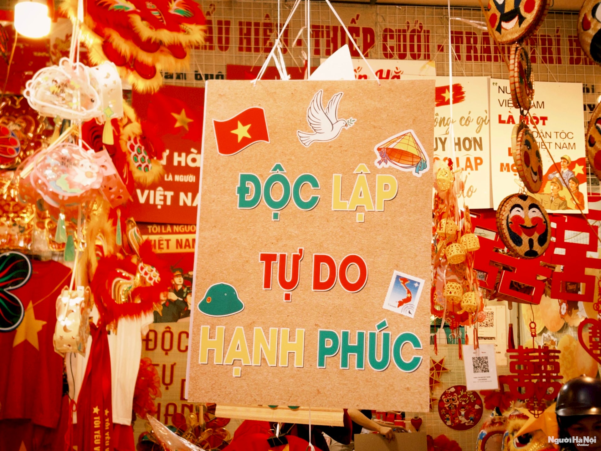 Hà Nội rực rỡ cờ hoa – Tự hào 80 năm mùa Thu cách mạng- Ảnh 8.