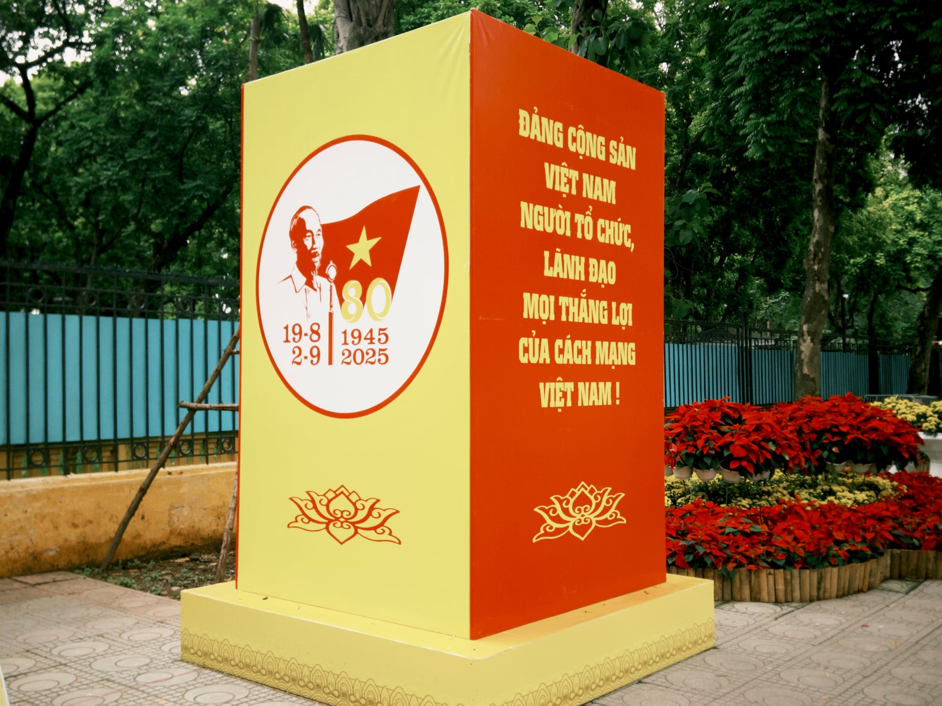 Hà Nội rực rỡ cờ hoa – Tự hào 80 năm mùa Thu cách mạng- Ảnh 19.