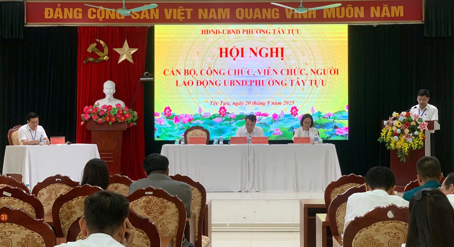 UBND phường Tây Tựu tổ chức Hội nghị cán bộ, công chức, viên chức, người lao động năm 2025- Ảnh 1.