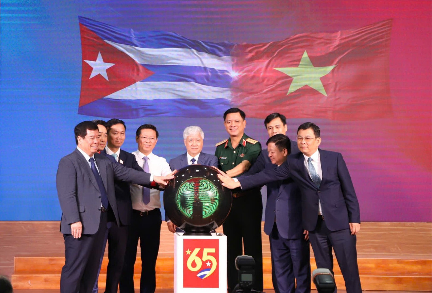 Hội Chữ thập đỏ thành phố Hà Nội kêu gọi ủng hộ nhân dân Cuba vượt qua khó khăn