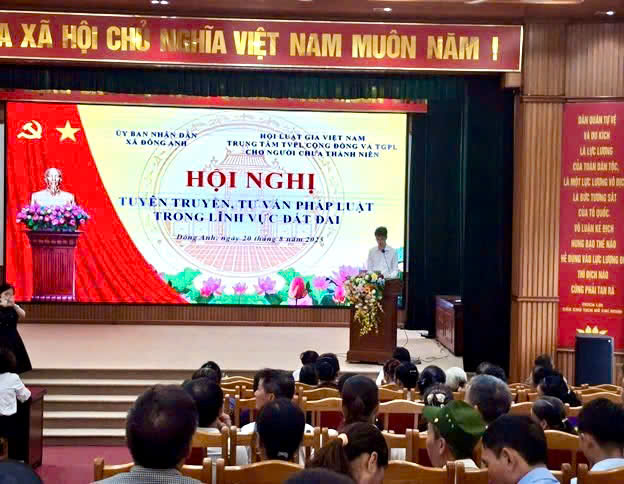 ỦY BAN NHÂN DÂN XÃ ĐÔNG ANH TỔ CHỨC HỘI NGHỊ TUYÊN TRUYỀN, TƯ VẤN PHÁP LUẬT TRONG LĨNH VỰC ĐẤT ĐAI- Ảnh 1.