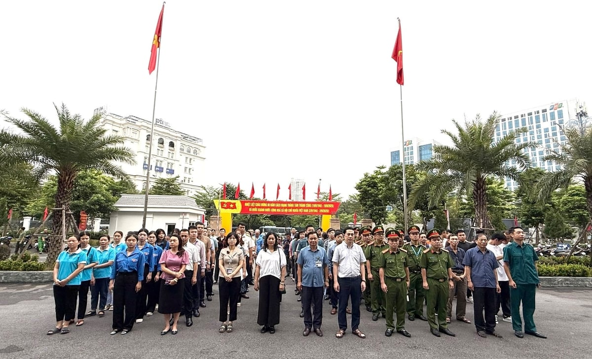 Phường Cầu Giấy triển khai cao điểm xử lý vi phạm trật tự đô thị- Ảnh 1.