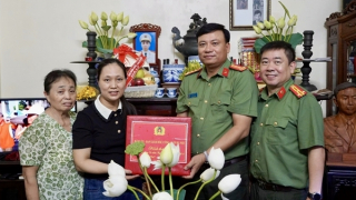 Công an TP Hà Nội ra mắt 4 sản phẩm công nghệ phục vụ nhân dân- Ảnh 6.