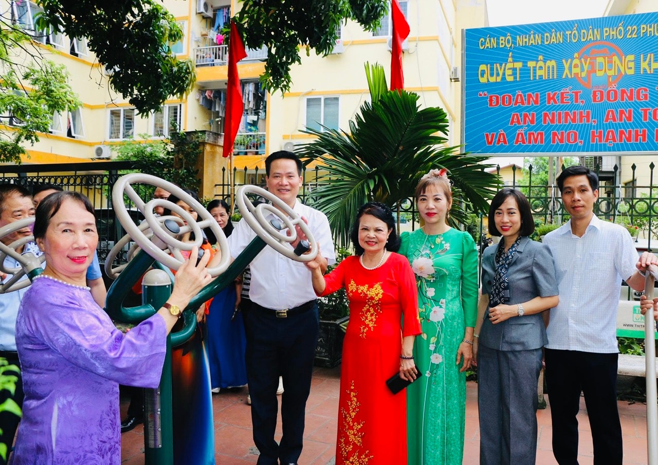 Đoàn kết, quyết tâm xây dựng đô thị bền vững, văn minh, hạnh phúc- Ảnh 5. Đoàn kết, quyết tâm xây dựng đô thị bền vững, văn minh, hạnh phúc- Ảnh 5.