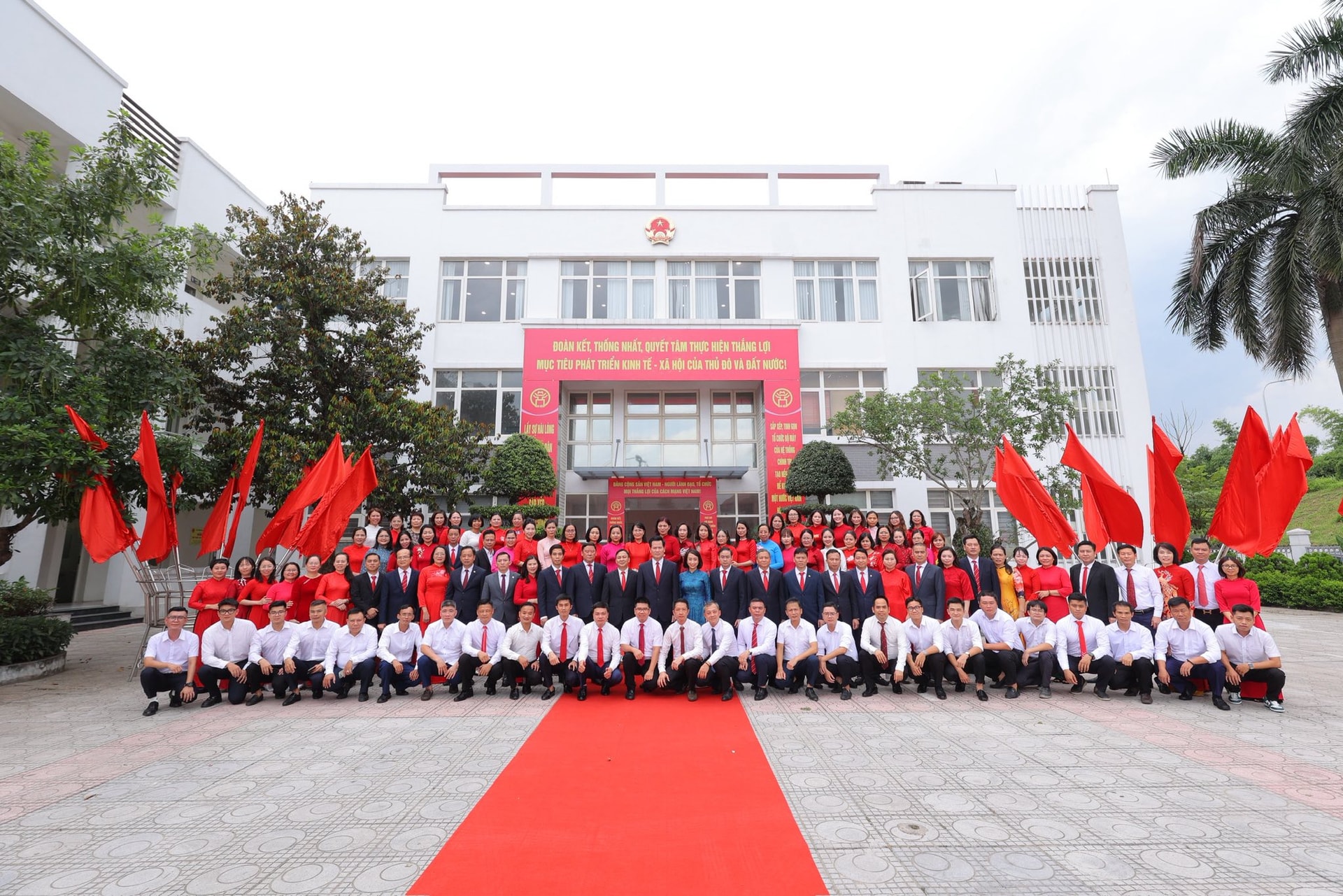 Đoàn kết, quyết tâm xây dựng đô thị bền vững, văn minh, hạnh phúc- Ảnh 6. Đoàn kết, quyết tâm xây dựng đô thị bền vững, văn minh, hạnh phúc- Ảnh 6.