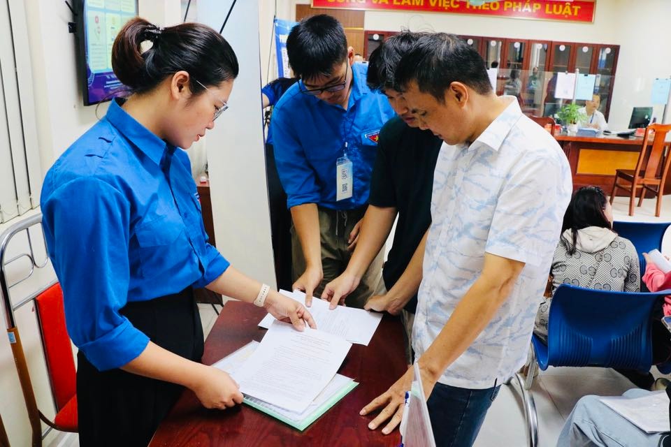Đoàn kết, quyết tâm xây dựng đô thị bền vững, văn minh, hạnh phúc- Ảnh 4. Đoàn kết, quyết tâm xây dựng đô thị bền vững, văn minh, hạnh phúc- Ảnh 4.