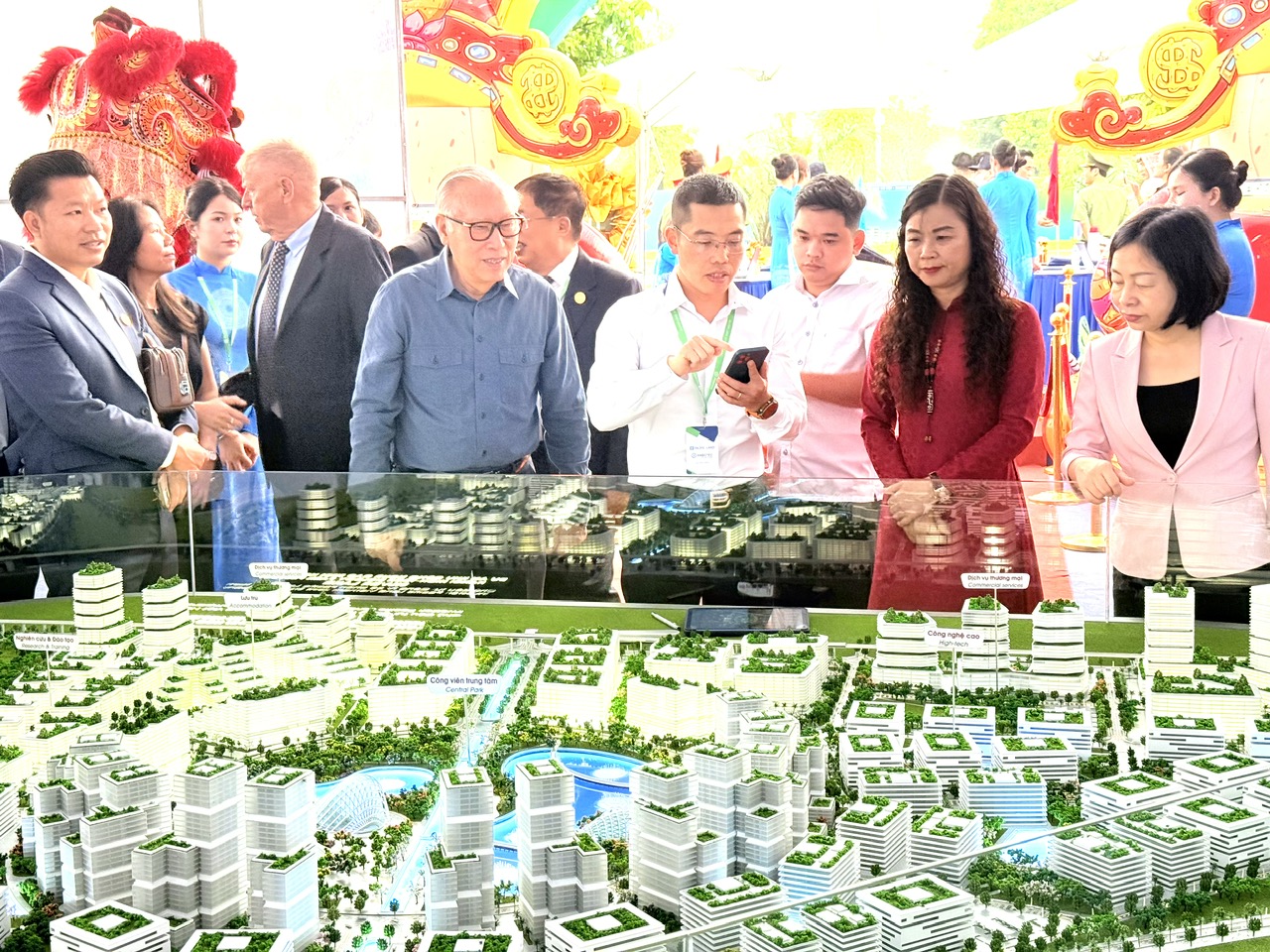 PHƯỜNG THƯỢNG CÁT TỰ HÀO LÀ MỘT TRONG 250 ĐIỂM CẦU KHỞI CÔNG, KHÁNH THÀNH CÔNG TRÌNH CHÀO MỪNG 80 NĂM CÁCH MẠNG THÁNG TÁM VÀ QUỐC KHÁNH 2/9- Ảnh 4.
