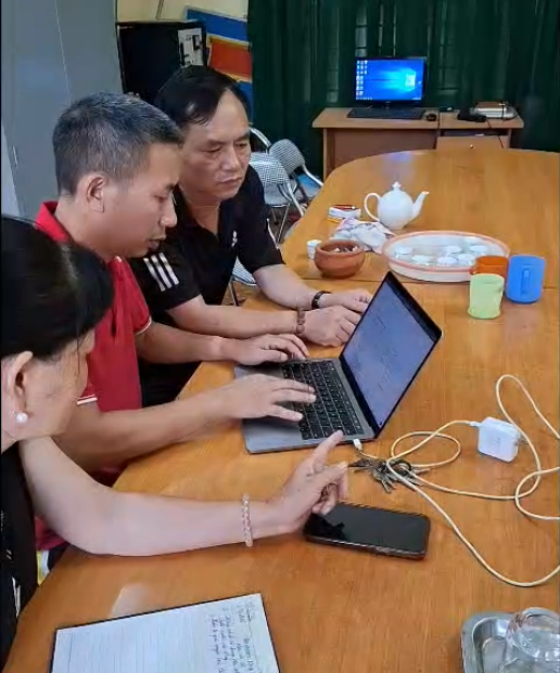 XÃ ĐÔNG ANH TĂNG CƯỜNG HOẠT ĐỘNG CỦA TỔ CHUYỂN ĐỔI SỐ CỘNG ĐỒNG VÀ “ĐIỂM BÌNH DÂN HỌC VỤ SỐ LƯU ĐỘNG”- Ảnh 4.