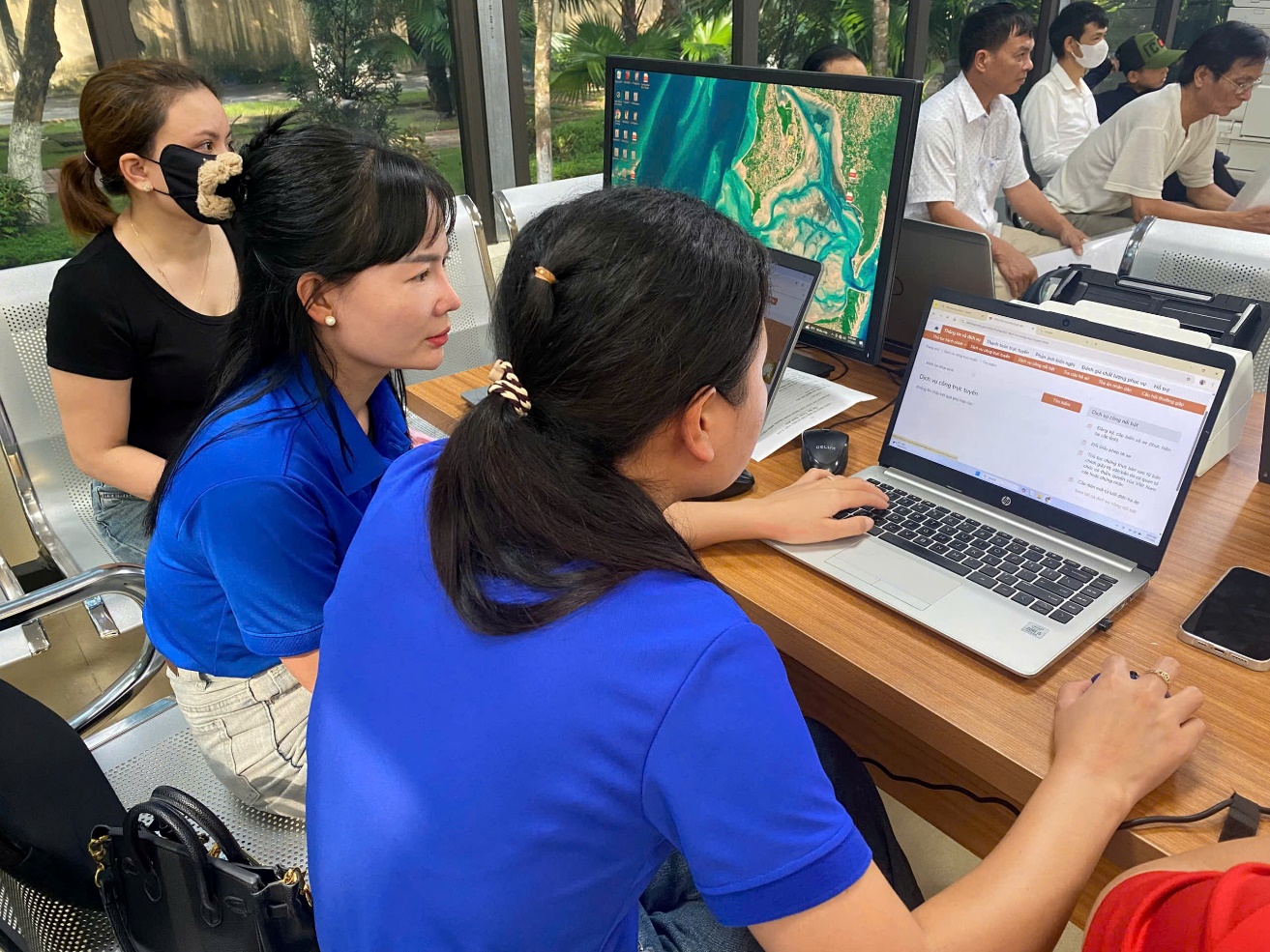 Tuổi trẻ Đan Phượng xung kích trong phong trào " Bình dân học vụ số"- Ảnh 2.