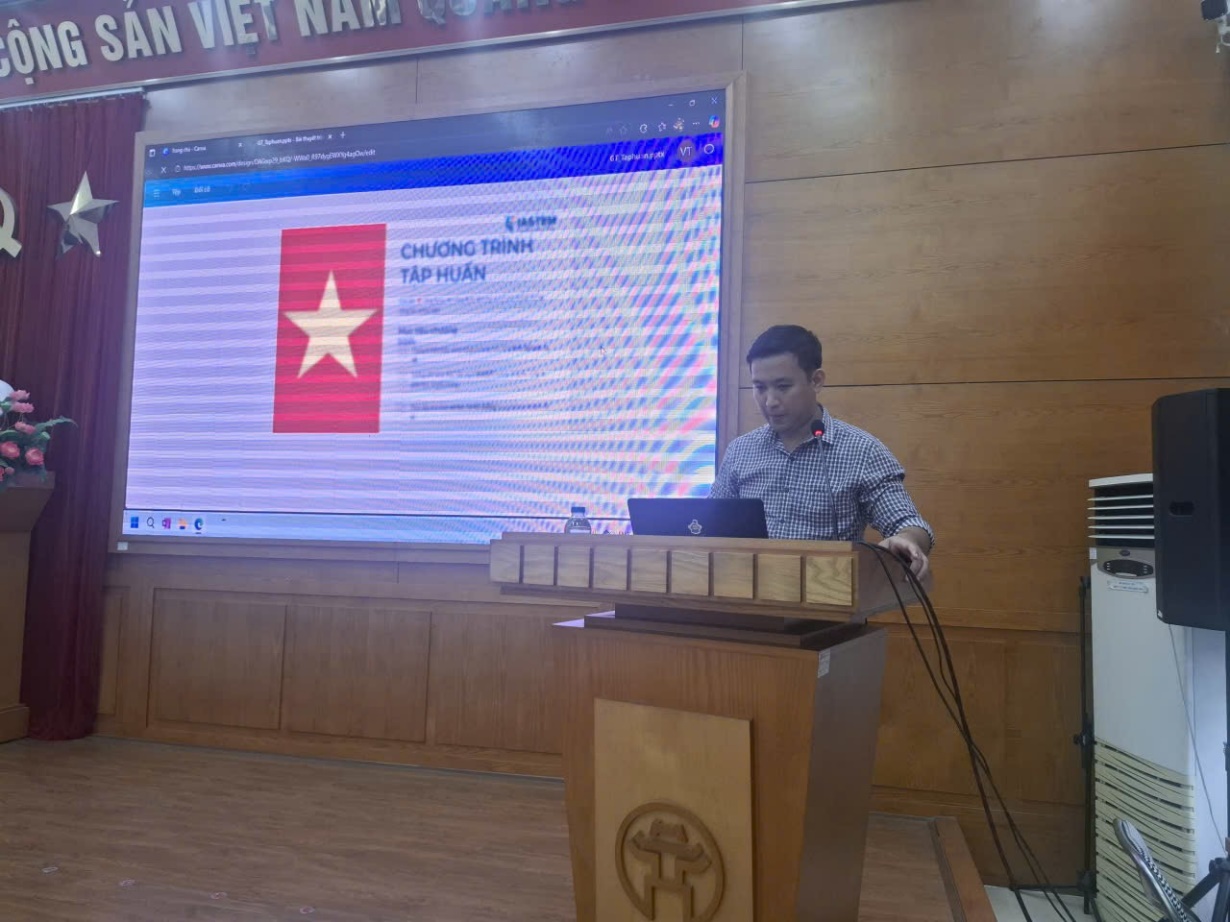 Phương Liệt tập huấn “Bình dân học vụ số” nâng cao năng lực chuyển đổi số cho đội ngũ bí thư chi bộ trực thuộc Đảng ủy phường- Ảnh 2.