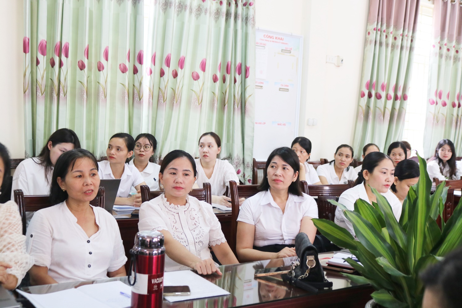 Trường THCS Lương Mỹ: tổ chức chương trình truyền thông, giáo dục chăm sóc sức khỏe sinh sản dành cho vị thành niên và thanh niên- Ảnh 1.