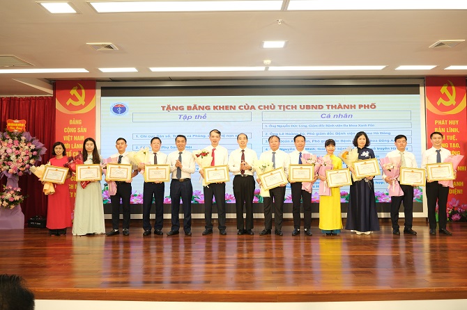 Ngành Y tế Hà Nội: Sáng tạo, hiệu quả trong phát động và triển khai các phong trào thi đua- Ảnh 5.