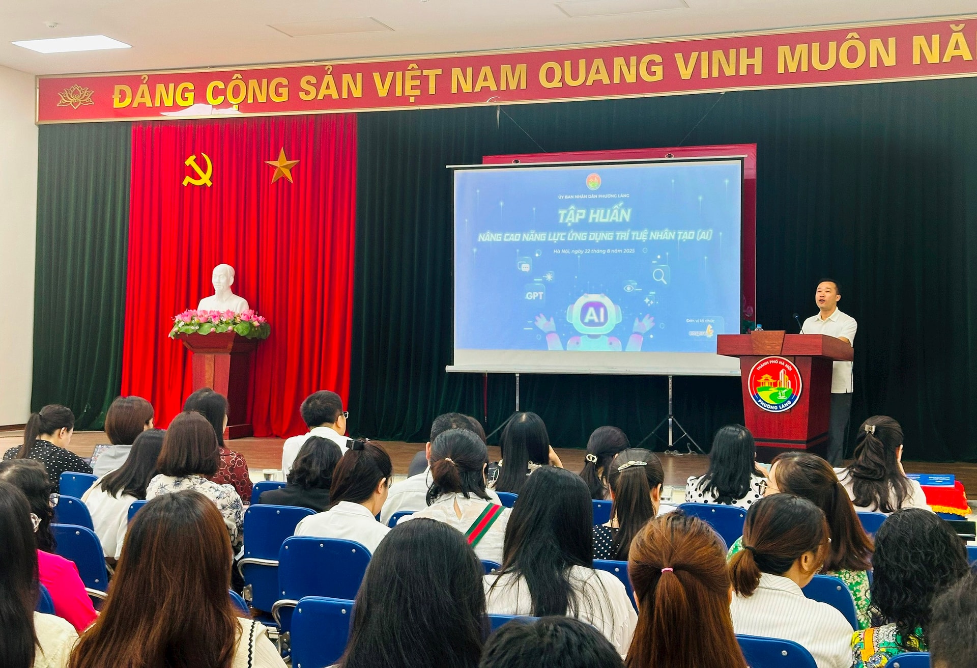 Nâng cao năng lực ứng dụng AI cho cán bộ phường Láng- Ảnh 1.