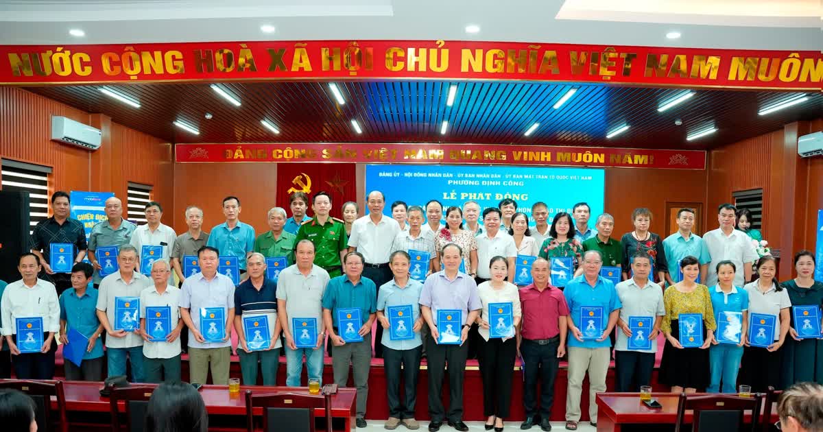 Định Công phát động phong trào “Bình dân học vụ số” – phổ cập kỹ năng số đến từng người dân