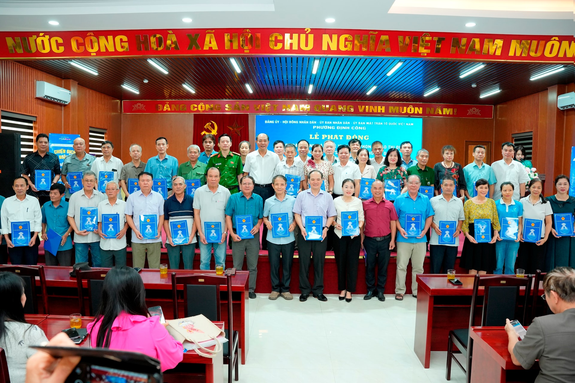 Phường Định Công phát động phong trào “Bình dân học vụ số”- Ảnh 3.
