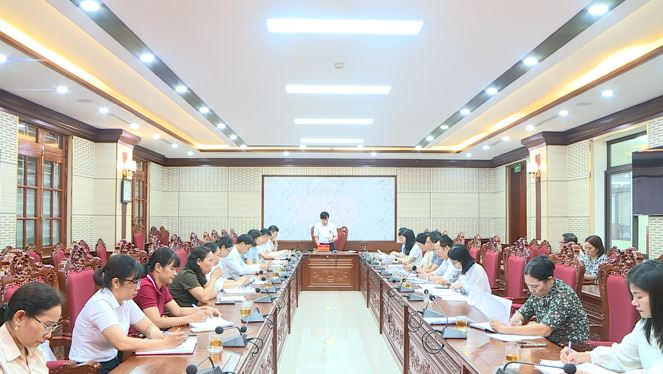 Thường trực Đảng ủy xã Phúc Thọ nghe báo cáo công tác y tế, chăm sóc sức khỏe nhân dân- Ảnh 1.