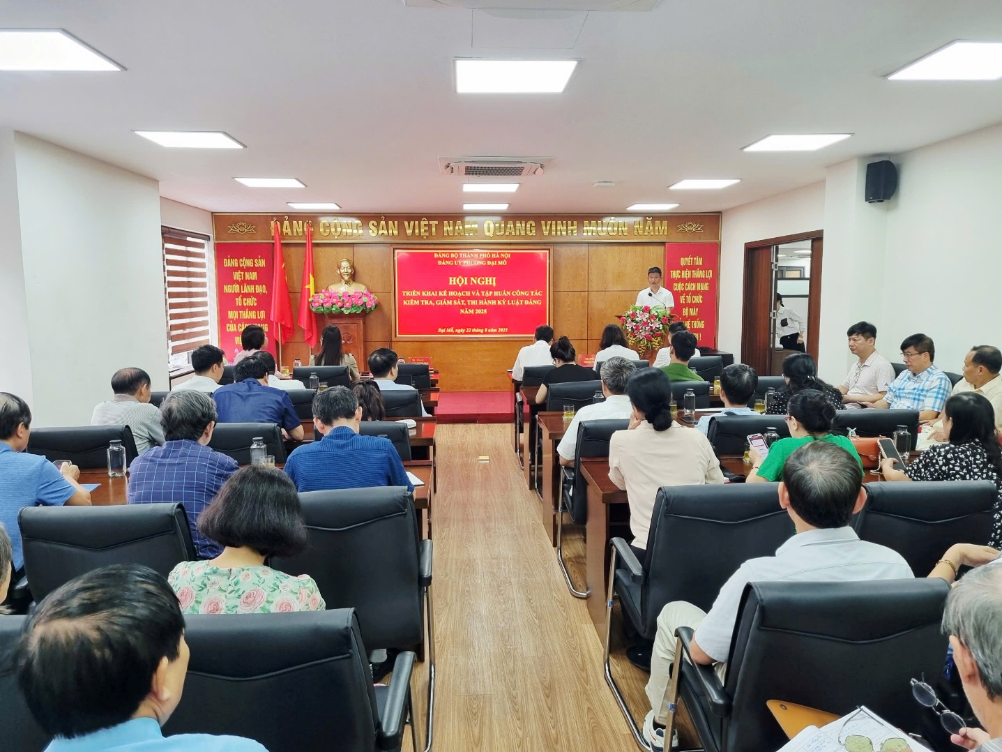 Đảng ủy phường Đại Mỗ triển khai kế hoạch và tập huấn công tác kiểm tra, giám sát, thi hành kỷ luật đảng năm 2025- Ảnh 5.