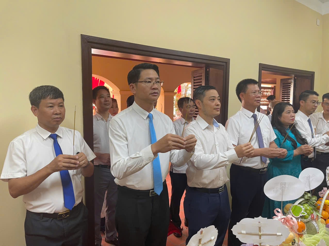 Phường Phú Thượng gắn biển công trình lưu niệm 80 năm Chủ tịch Hồ Chí Minh về ở, làm việc- Ảnh 3.