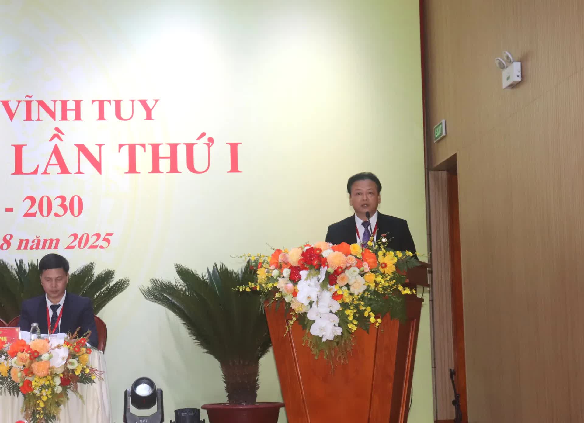 239 đại biểu dự Đại hội đại biểu Đảng bộ phường Vĩnh Tuy lần thứ I, nhiệm kỳ 2025-2030- Ảnh 5.