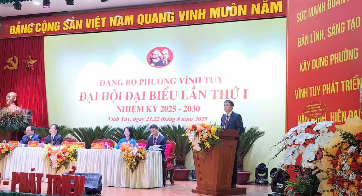 239 đại biểu dự Đại hội đại biểu Đảng bộ phường Vĩnh Tuy lần thứ I, nhiệm kỳ 2025-2030- Ảnh 3.