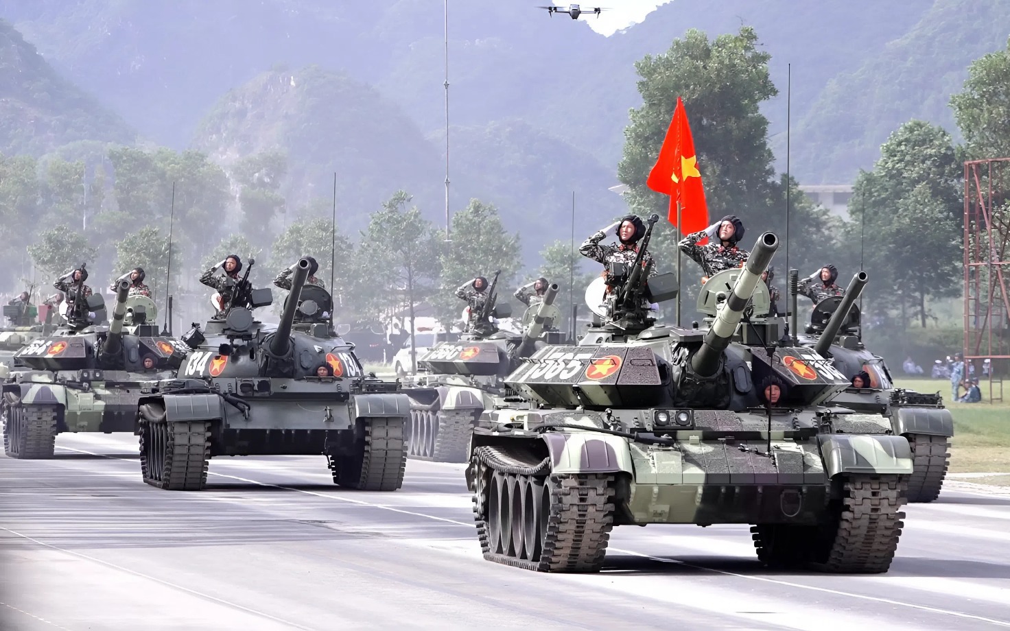 Hình ảnh hợp luyện chuẩn bị cho Lễ kỷ niệm 