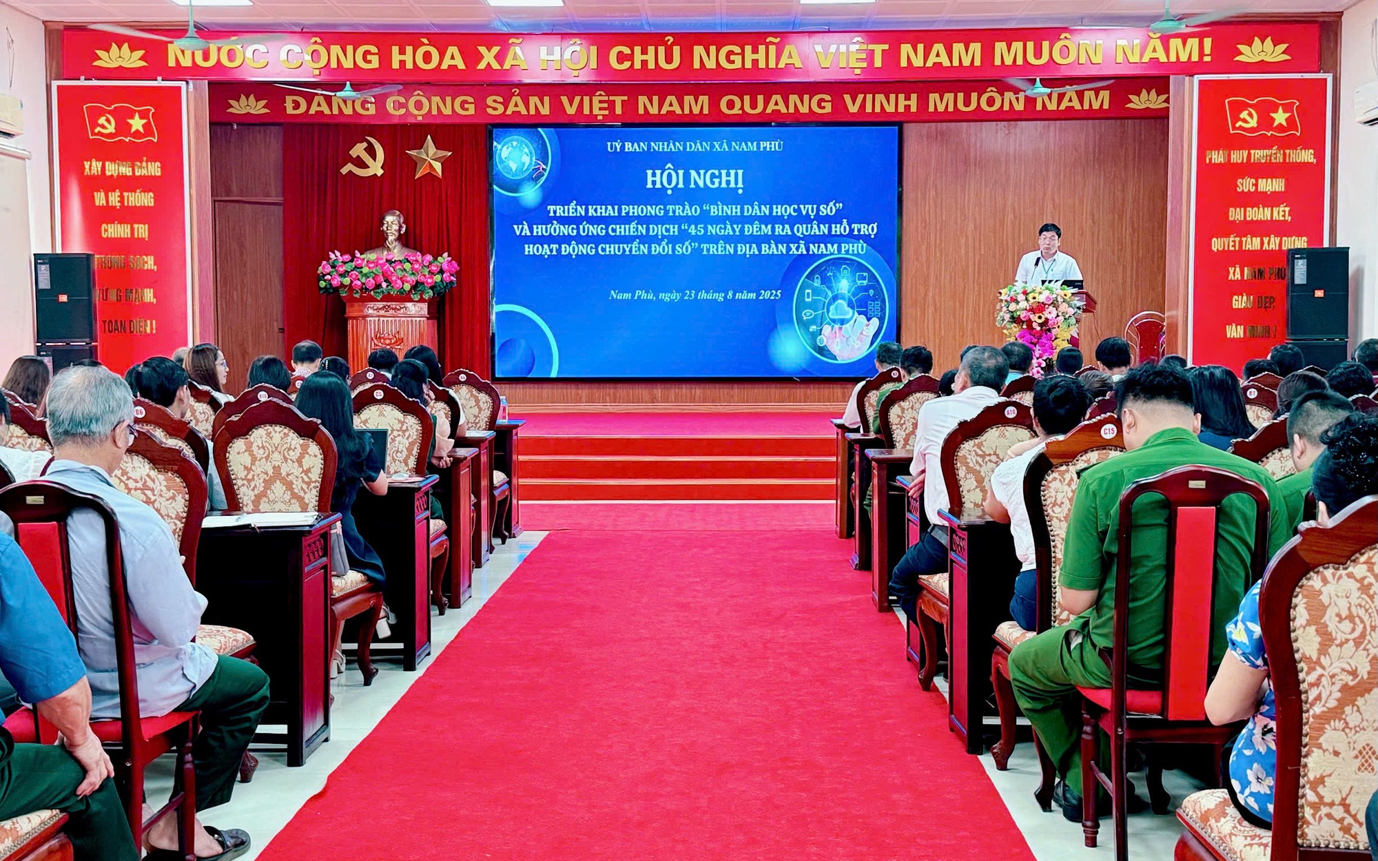Xã Nam Phù quyết tâm thực hiện chuyển đổi số sâu rộng, đồng bộ, xuyên suốt,  hiệu quả
