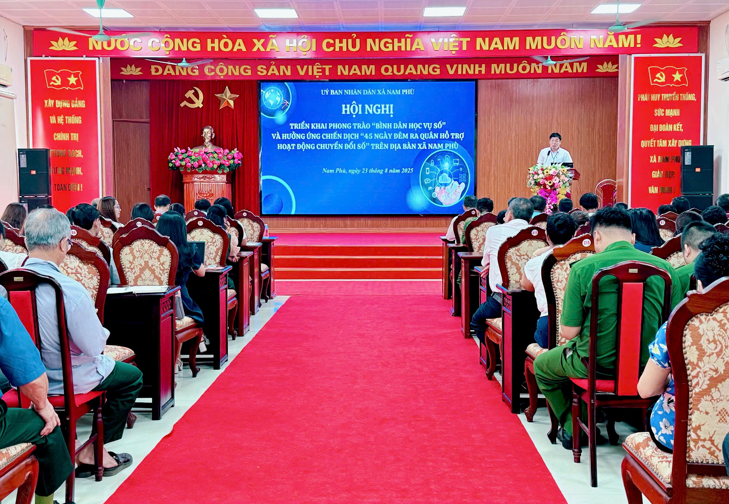 Xã Nam Phù quyết tâm thực hiện chuyển đổi số sâu rộng, đồng bộ, xuyên suốt, hiệu quả