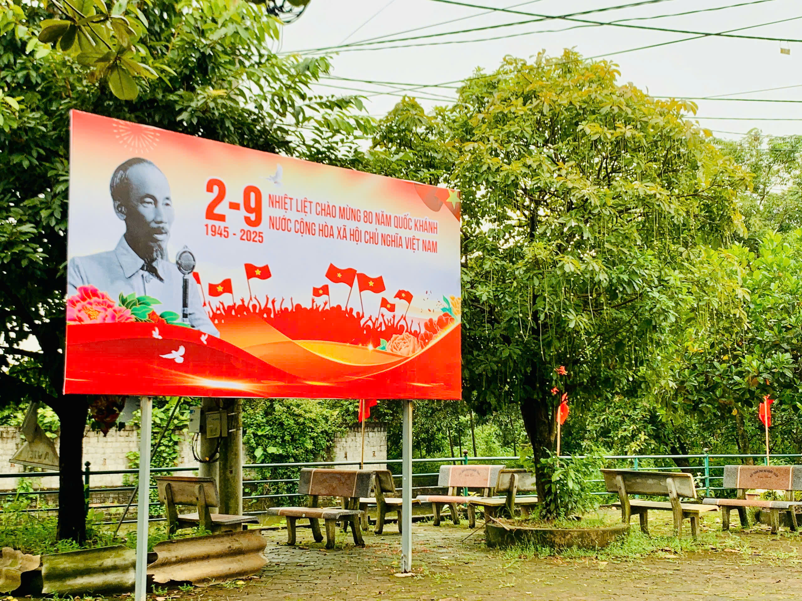 Xã Thượng Phúc: Rực rỡ sắc cờ hoa chào mừng Kỷ niệm 80 năm Cách mạng tháng 8 thành công (19/8) và Quốc khánh nước CHXHCN Việt Nam (2/9)- Ảnh 11.