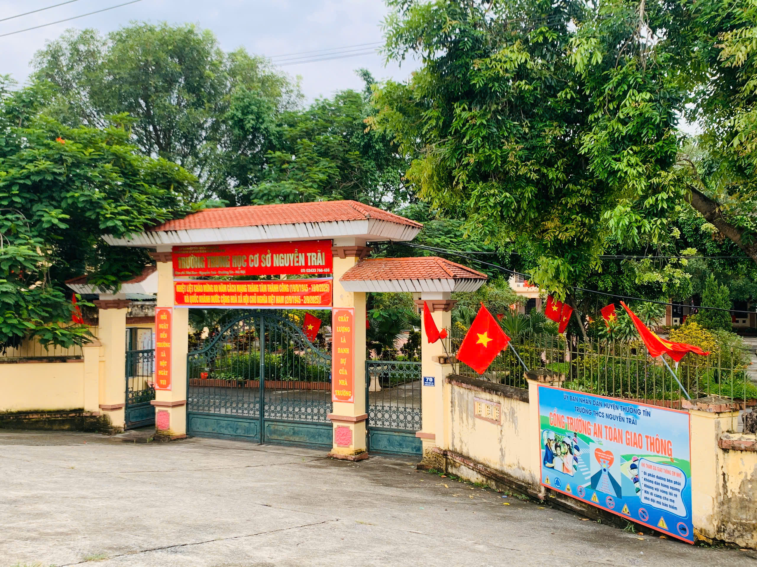 Xã Thượng Phúc: Rực rỡ sắc cờ hoa chào mừng Kỷ niệm 80 năm Cách mạng tháng 8 thành công (19/8) và Quốc khánh nước CHXHCN Việt Nam (2/9)- Ảnh 21.