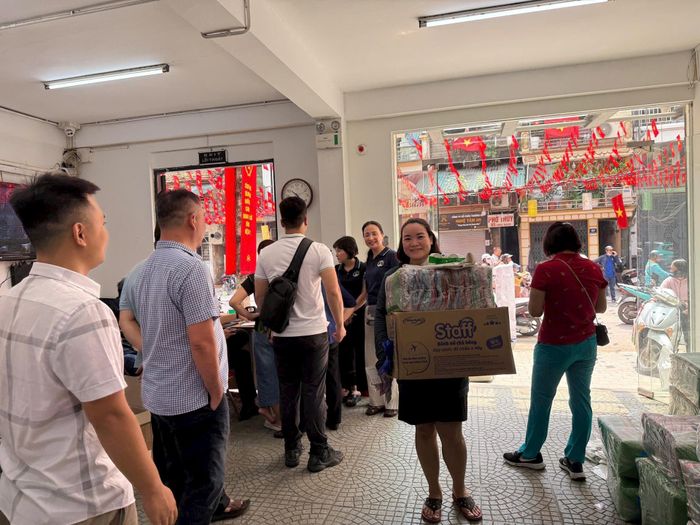 Phường Ba Đình huy động 1.500 người hỗ trợ nhân dân xem tổng hợp luyện A80- Ảnh 10.