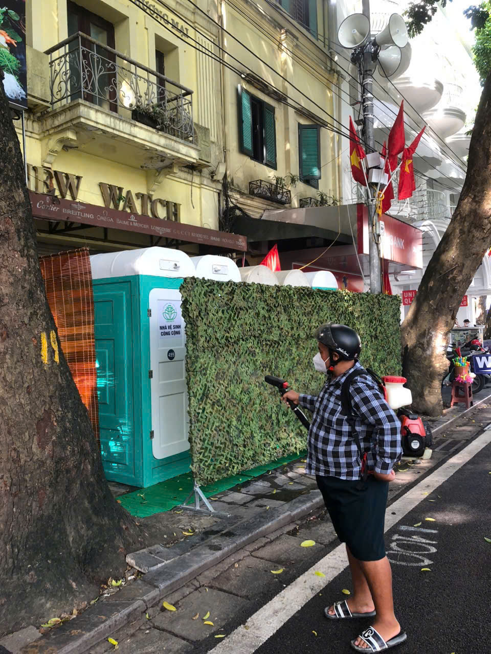 PHƯỜNG CỬA NAM TĂNG CƯỜNG PHUN KHỬ KHUẨN,
PHÒNG CHỐNG DỊCH CHUẨN BỊ ĐẠI LỄ- Ảnh 5.