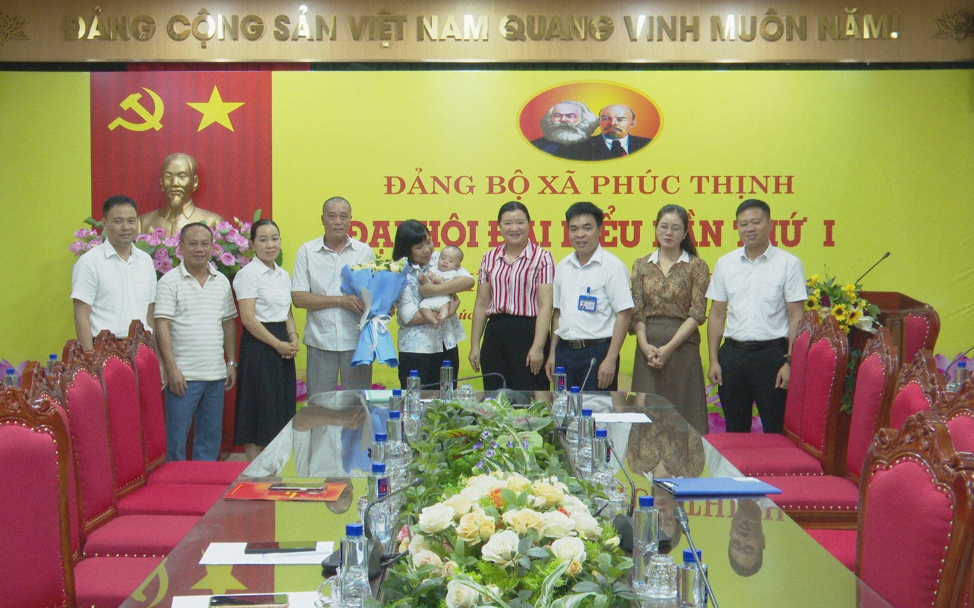 UBND xã Phúc Thịnh tổ chức lễ giao nhận nuôi con nuôi