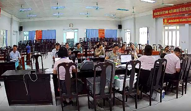 Phòng giao dịch NHCSXH Thanh Oai tổ chức phiên giao dịch cố định tại điểm giao dịch xã Tam Hưng- Ảnh 2.