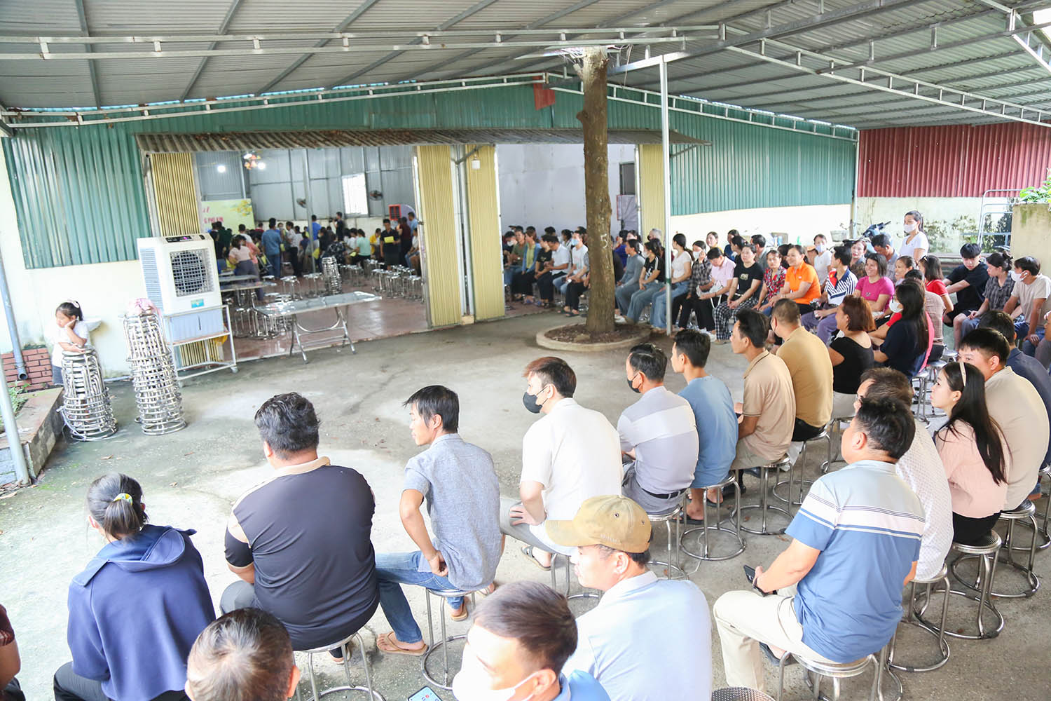 Nhân dân xã Thạch Thất hưởng ứng sôi nổi Ngày hội hiến máu đầu tiên sau sáp nhập- Ảnh 1.