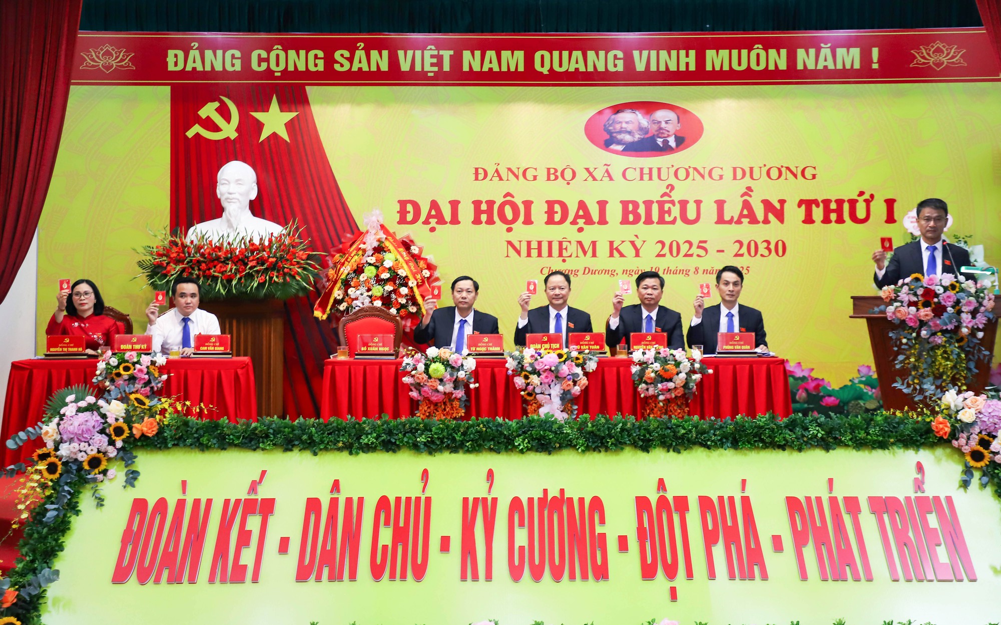 Toàn cảnh Đại hội Đại biểu Đảng bộ xã Chương Dương lần thứ I, nhiệm kỳ 2025 - 2030