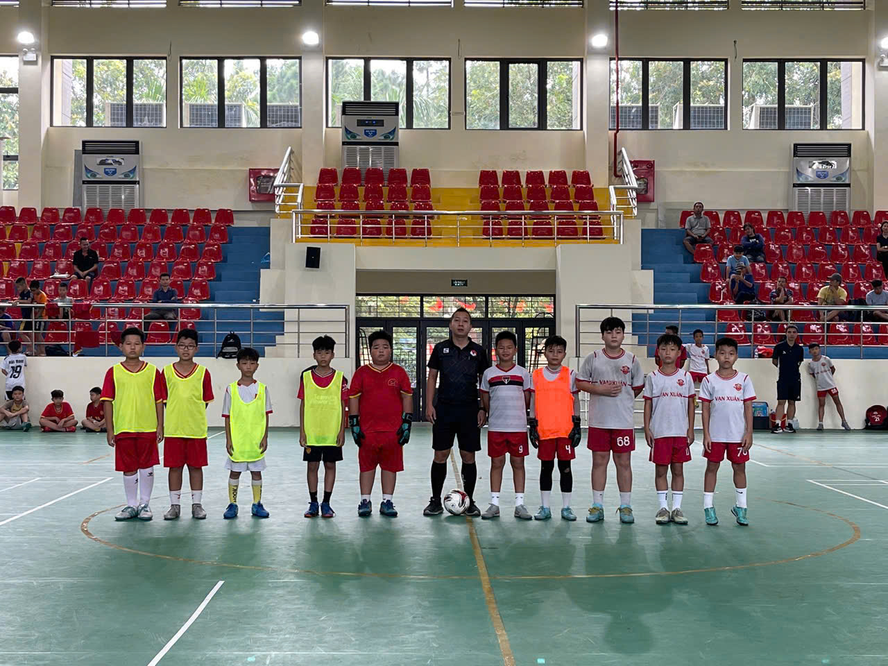 Khởi tranh giải Bóng đá U11 xã Đan Phượng mở rộng 2025- Ảnh 2.