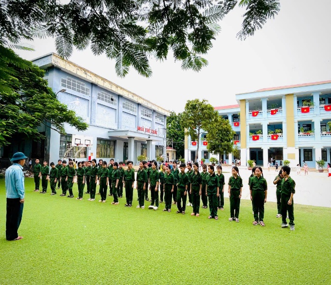 “Tự hào Việt Nam–Vững bước tương lai” Dấu ấn kỷ niệm 80 năm Cách mạng Tháng Tám và Quốc khánh 2/9 tại trường Tiểu học Minh Khai B- Ảnh 3.