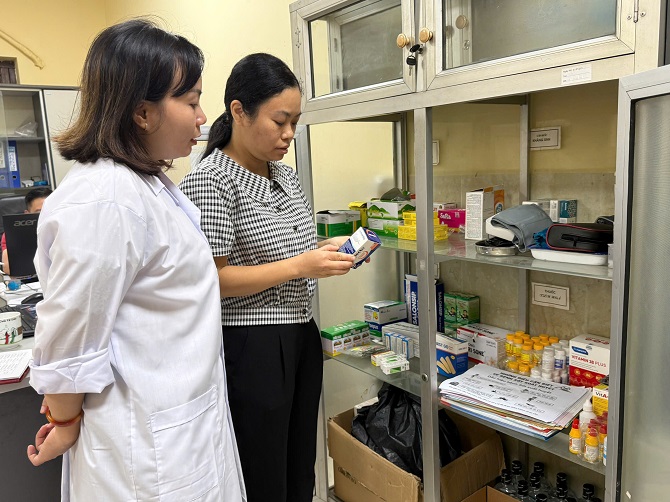 CDC Hà Nội kiểm tra, giám sát công tác vệ sinh môi trường, phòng chống dịch tại ga, bến xe dịp cao điểm Quốc khánh 2/9- Ảnh 1.