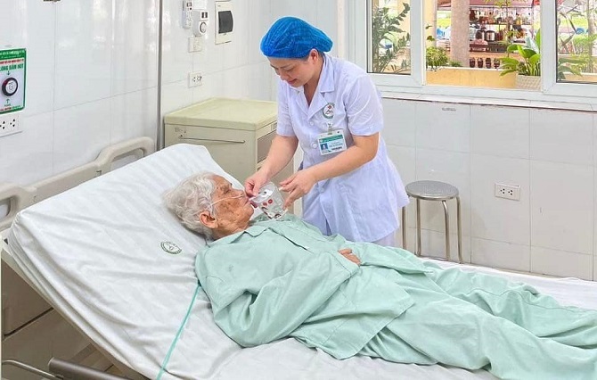 Bệnh viện đa khoa Mỹ Đức: Nâng cao trình độ chuyên môn, đầu tư trang thiết bị hiện đại đáp ứng nhu cầu khám bệnh của người dân- Ảnh 2.