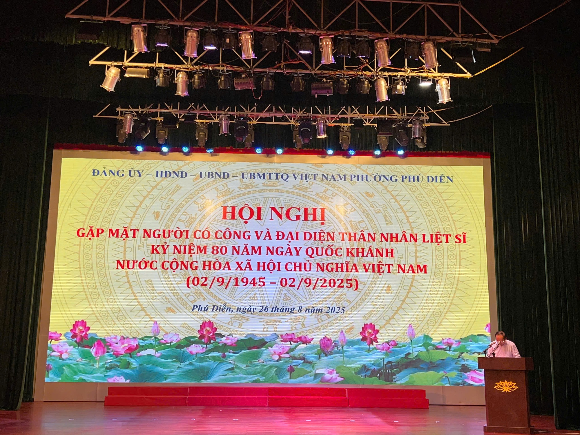 PHƯỜNG PHÚ DIỄN TỔ CHỨC HỘI NGHỊ GẶP MẶT NGƯỜI CÓ CÔNG VÀ ĐẠI DIỆN THÂN NHÂN LIỆT SĨ KỶ NIỆM 80 NĂM NGÀY QUỐC KHÁNH NƯỚC CỘNG HÒA XÃ HỘI CHỦ NGHĨA VIỆT NAM (02/9/1945 – 02/9/2025)- Ảnh 1.