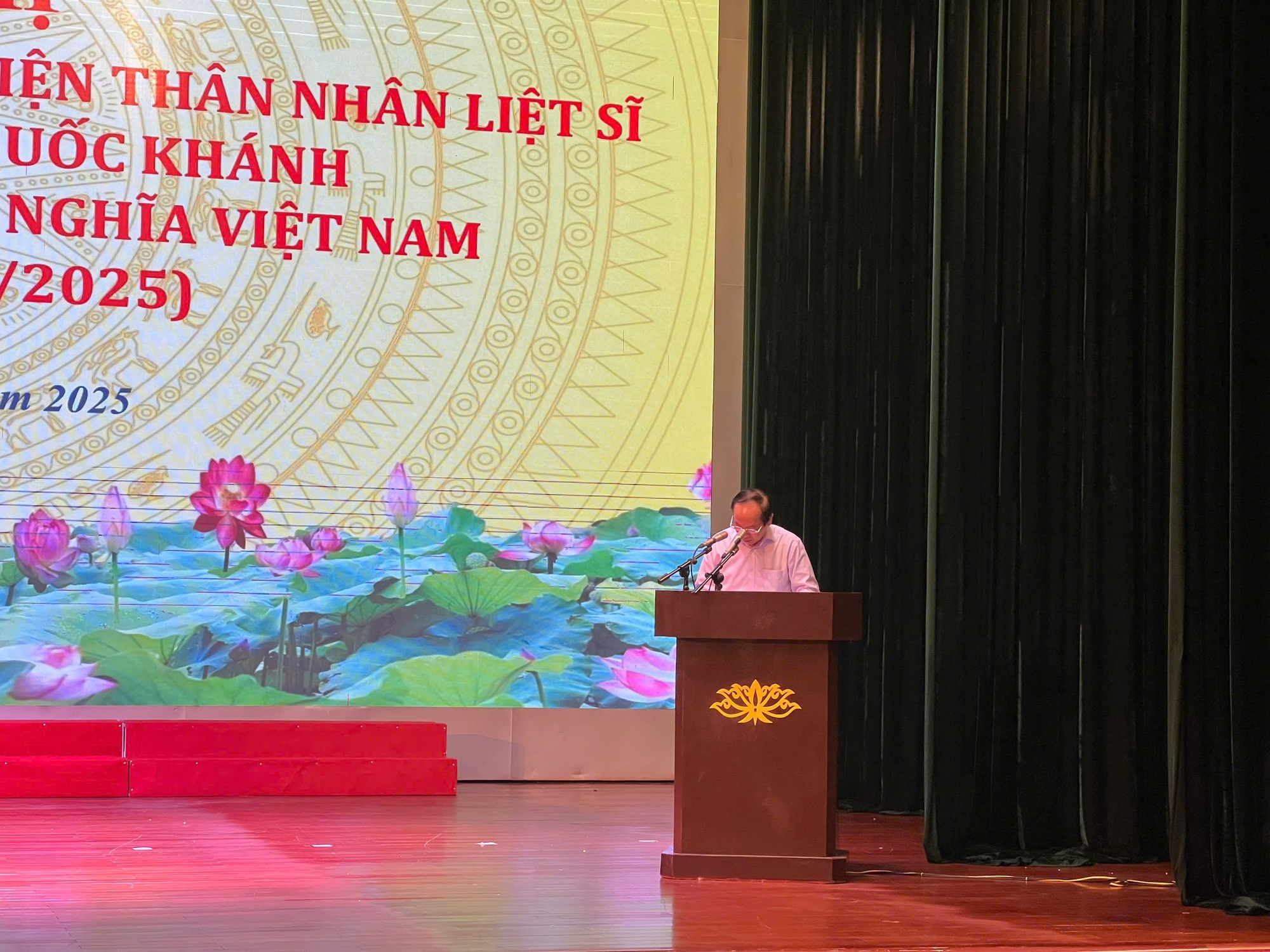 PHƯỜNG PHÚ DIỄN TỔ CHỨC HỘI NGHỊ GẶP MẶT NGƯỜI CÓ CÔNG VÀ ĐẠI DIỆN THÂN NHÂN LIỆT SĨ KỶ NIỆM 80 NĂM NGÀY QUỐC KHÁNH NƯỚC CỘNG HÒA XÃ HỘI CHỦ NGHĨA VIỆT NAM (02/9/1945 – 02/9/2025)- Ảnh 2.