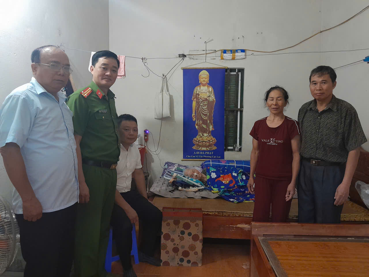 Lãnh đạo xã Mê Linh thăm, tặng quà các đối tượng chính sách, người có công dịp Quốc khánh 2/9- Ảnh 8.