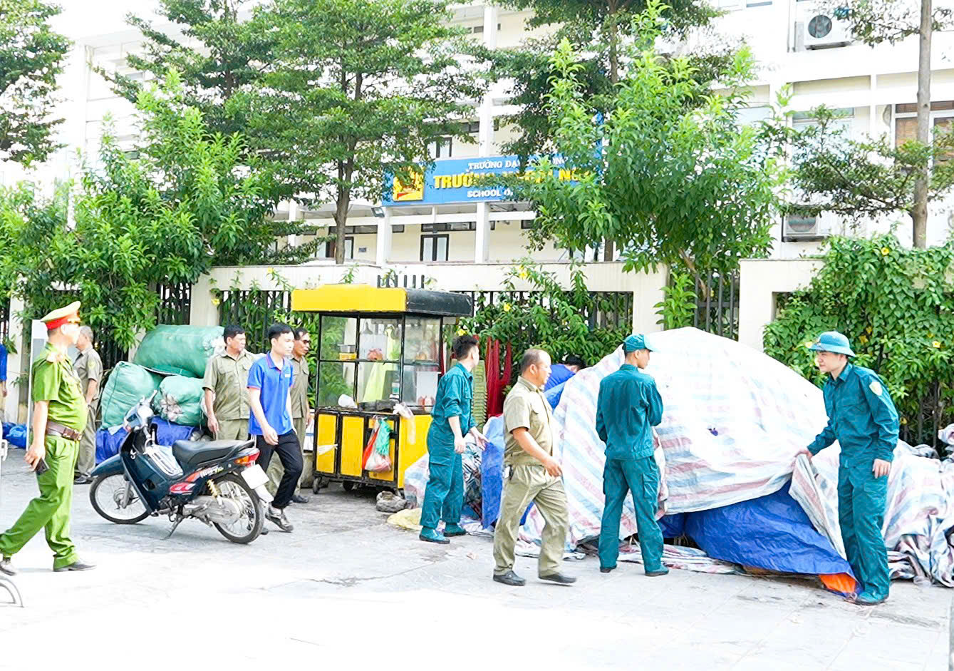 Tăng cường đảm bảo TTĐT, TTATGT, VSMT chào mừng Quốc khánh 2/9- Ảnh 1.