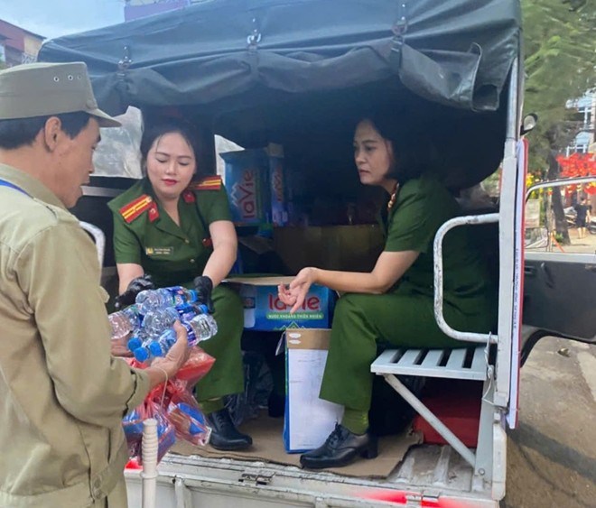 NHỮNG "BÓNG HỒNG" VƯỢT NẮNG, THẮNG MƯA HOÀN THÀNH TỐT NHIỆM VỤ BẢO VỆ SỰ KIỆN A80- Ảnh 1.