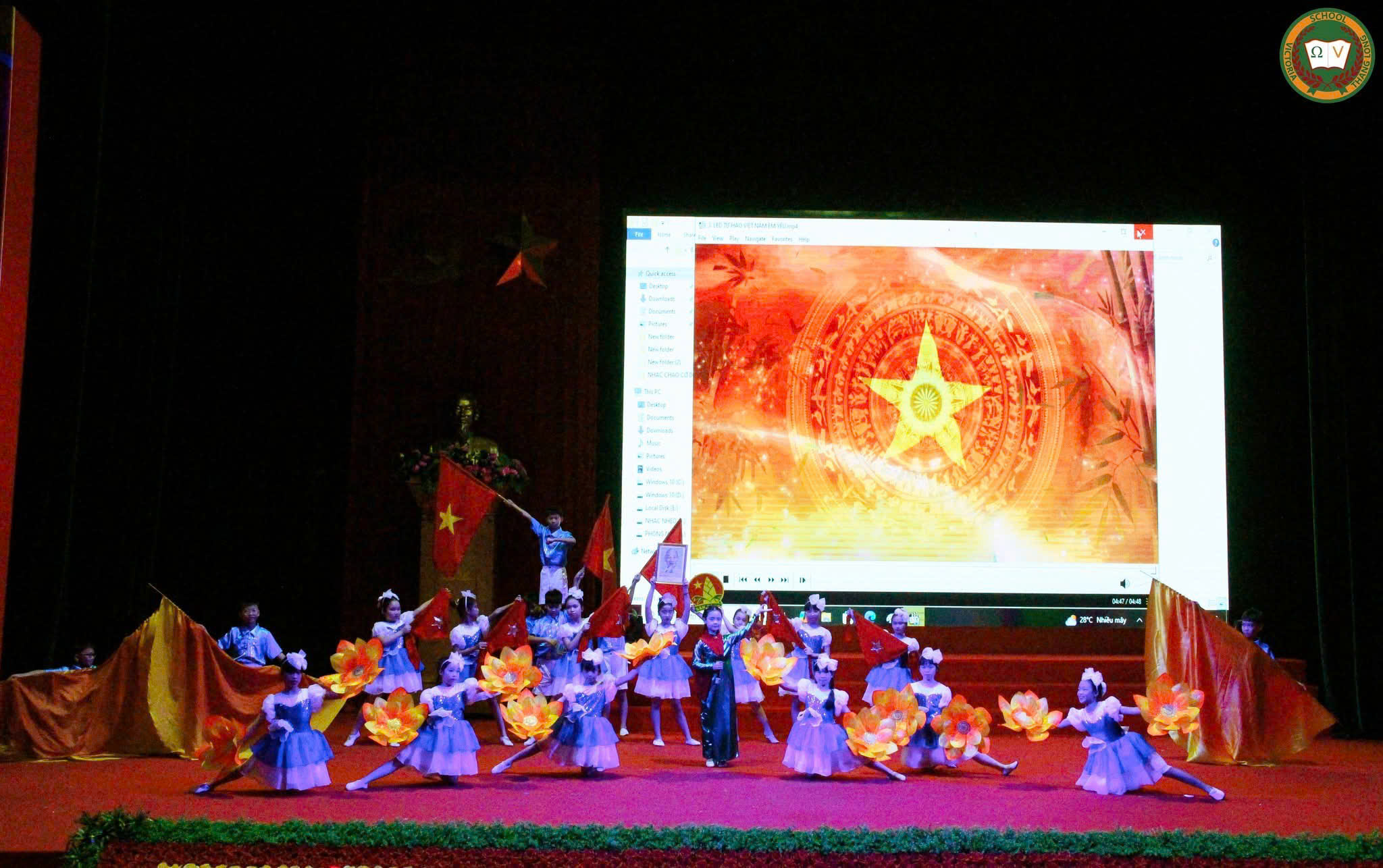 THIẾU NHI BÌNH MINH TOẢ SÁNG TẠI HỘI THI "THIẾU NHI THỦ ĐÔ TUYÊN TRUYỀN SÁCH; MÚA HÁT TẬP THỂ VÀ CA KHÚC MĂNG NON" NĂM 2025