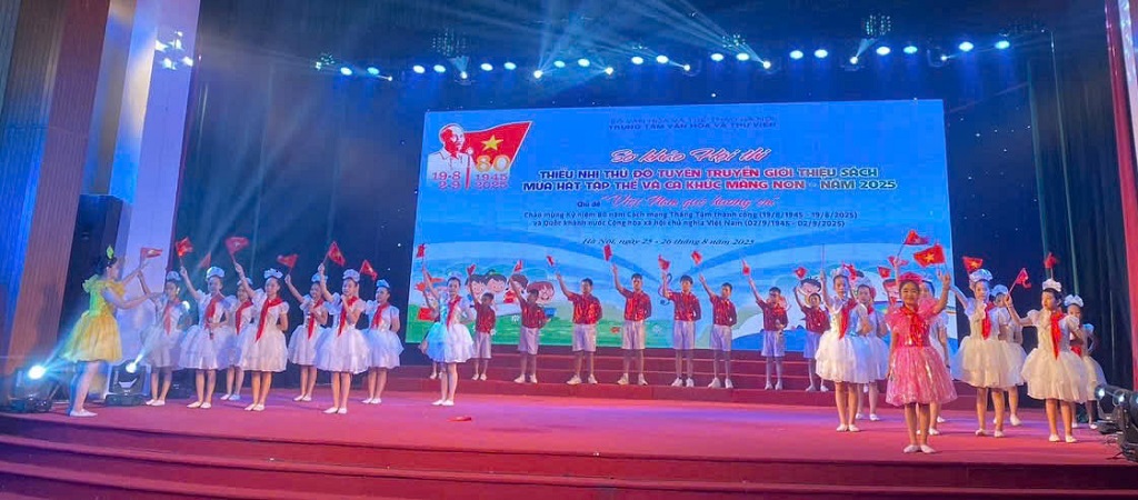 Thiếu nhi phường Phương Liệt tham gia sôi nổi tại Vòng sơ khảo Hội thi tuyên truyền giới thiệu sách, Múa hát tập thể và Ca khúc măng non năm 2025- Ảnh 3.