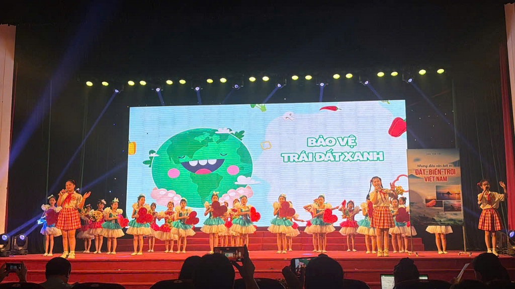 Thiếu nhi phường Phương Liệt tham gia sôi nổi tại Vòng sơ khảo Hội thi tuyên truyền giới thiệu sách, Múa hát tập thể và Ca khúc măng non năm 2025- Ảnh 7.